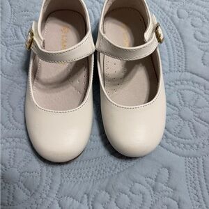 L’AMOUR Classic White Kids Mary Jane Shoes